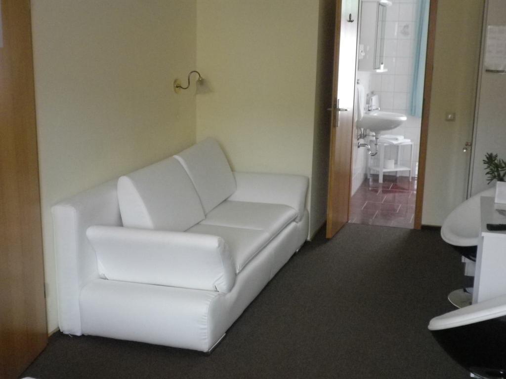 Hotel An Der Kapelle Meiningen Phòng bức ảnh